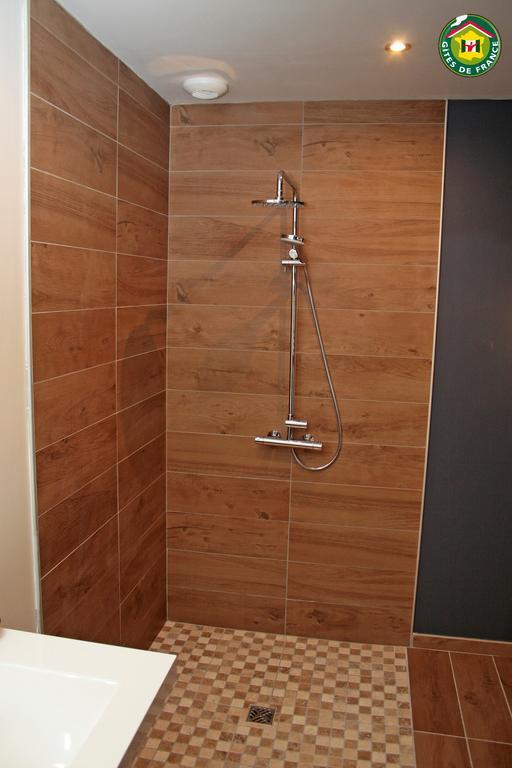 Le Clos Du Miroir Courset Habitación foto
