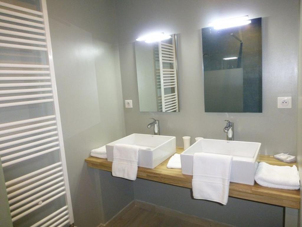 Le Clos Du Miroir Courset Habitación foto